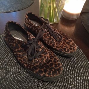 Leopard Vans